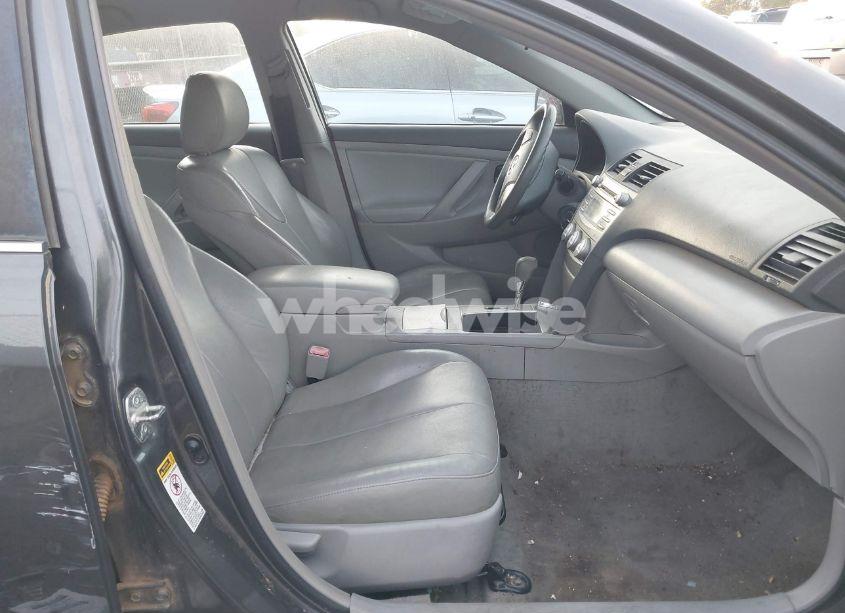 Photo 5 of 2011 Toyota Camry LE (VIN 4T1BF3EKXBU626410)