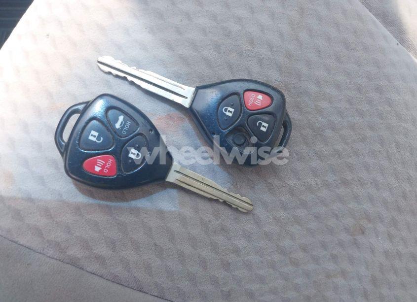 Photo 11 of 2011 Toyota Camry LE (VIN 4T1BF3EKXBU628934)