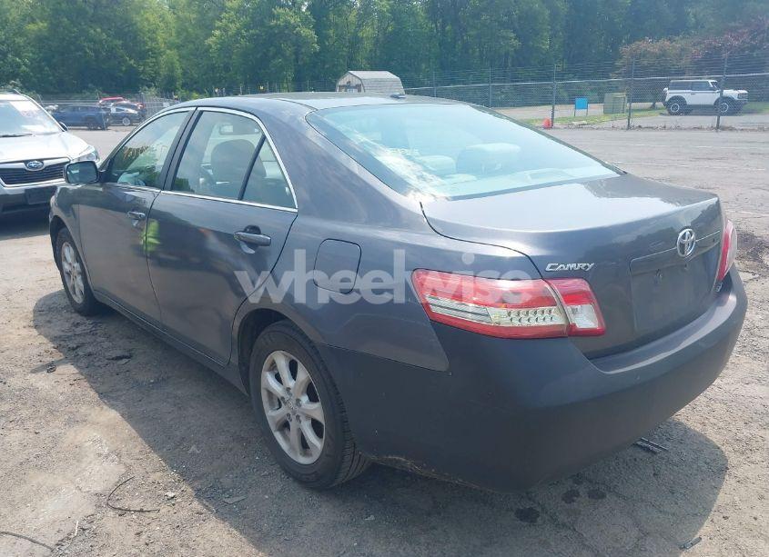 Photo 3 of 2011 Toyota Camry LE (VIN 4T1BF3EKXBU628934)
