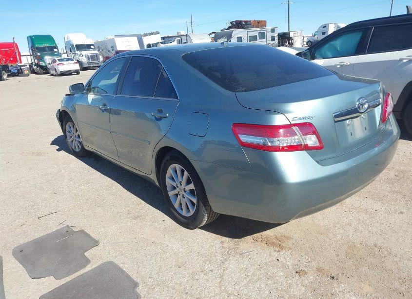 Photo 3 of 2011 Toyota Camry XLE (VIN 4T1BF3EKXBU632885)