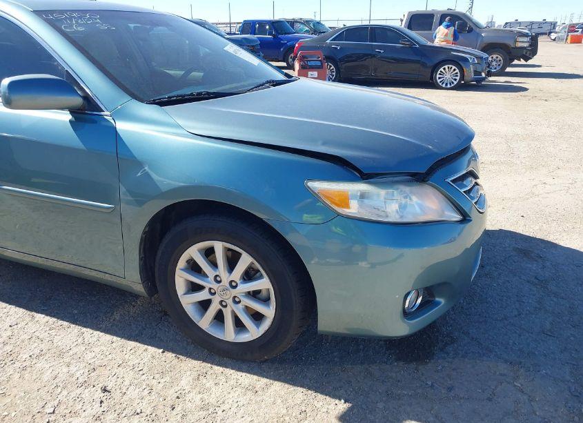 Photo 6 of 2011 Toyota Camry XLE (VIN 4T1BF3EKXBU632885)