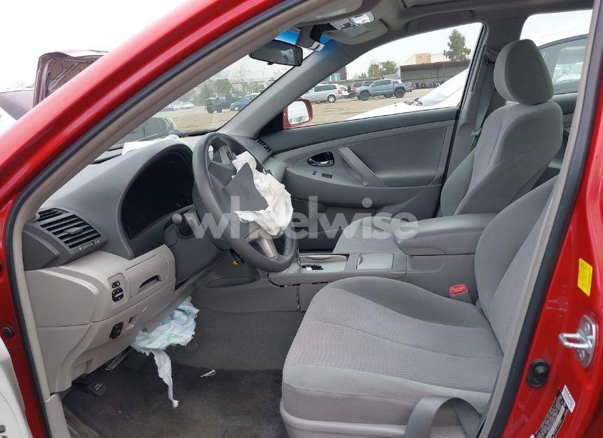 Photo 5 of 2011 Toyota Camry LE (VIN 4T1BF3EKXBU635088)