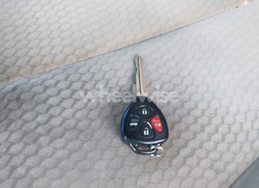 Photo 11 of 2011 Toyota Camry LE (VIN 4T1BF3EKXBU639724)