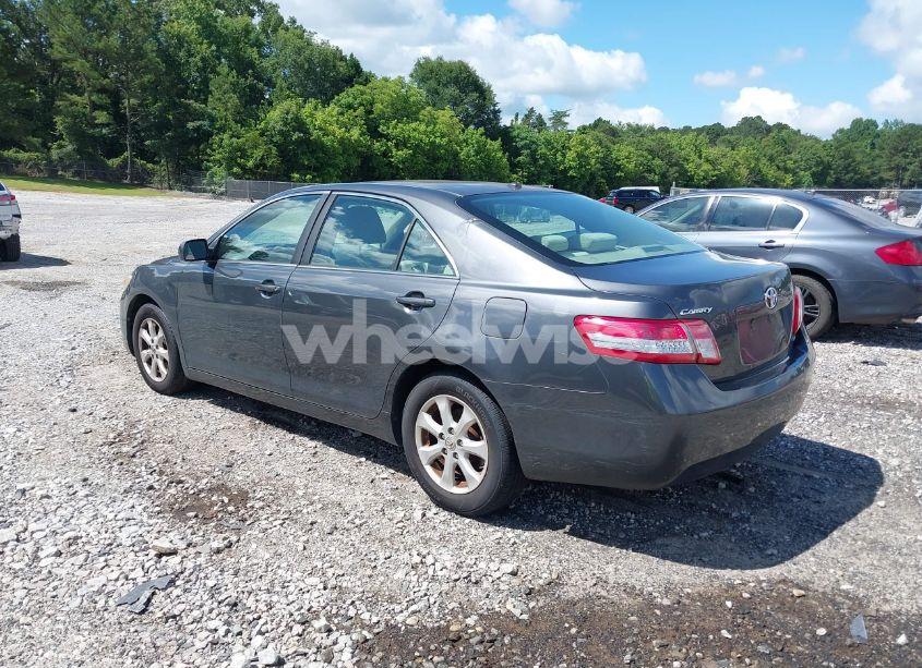 Photo 3 of 2011 Toyota Camry LE (VIN 4T1BF3EKXBU639724)