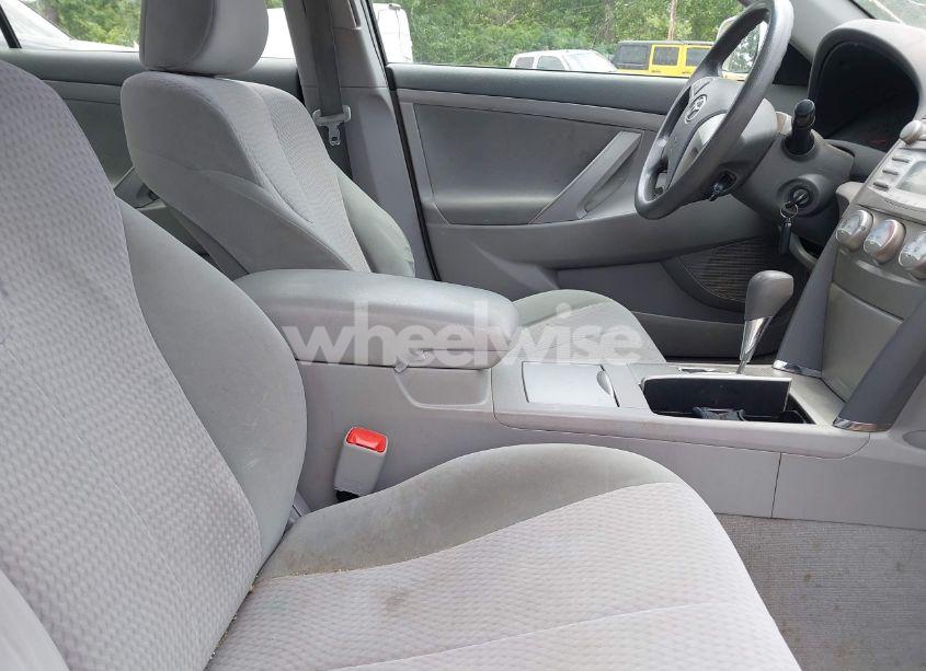 Photo 5 of 2011 Toyota Camry (VIN 4T1BF3EKXBU639884)