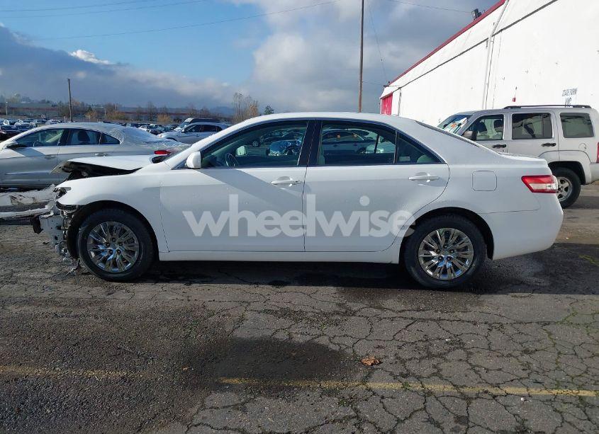 Photo 15 of 2011 Toyota Camry LE (VIN 4T1BF3EKXBU641103)