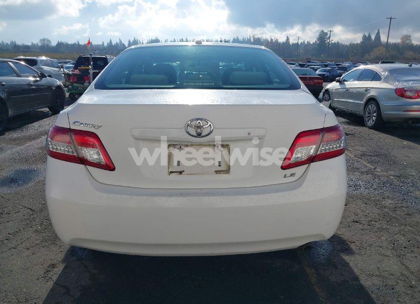 Photo 17 of 2011 Toyota Camry LE (VIN 4T1BF3EKXBU641103)