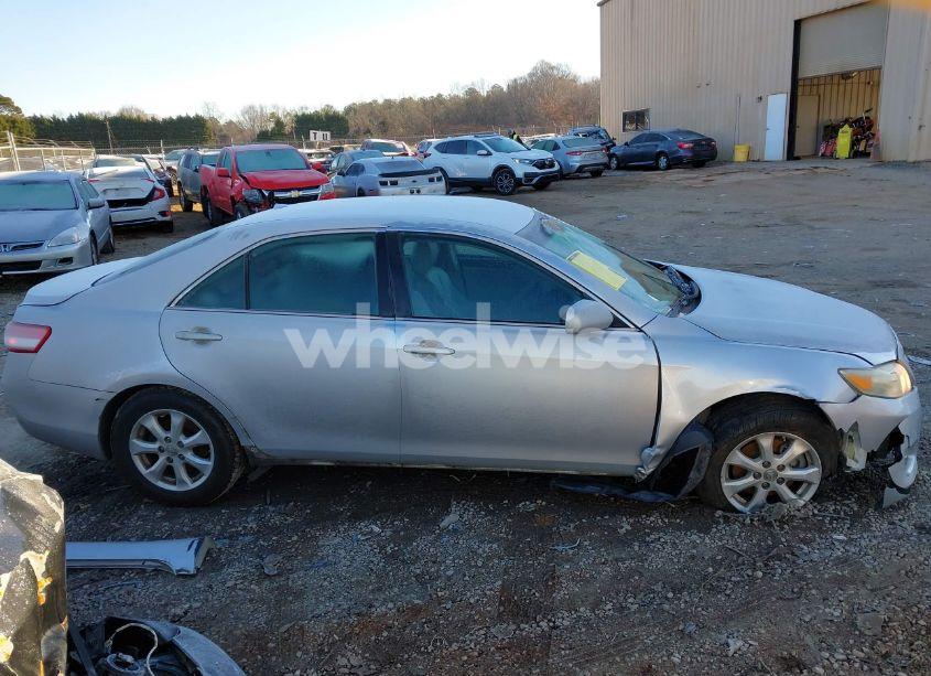 Photo 13 of 2011 Toyota Camry LE (VIN 4T1BF3EKXBU641988)