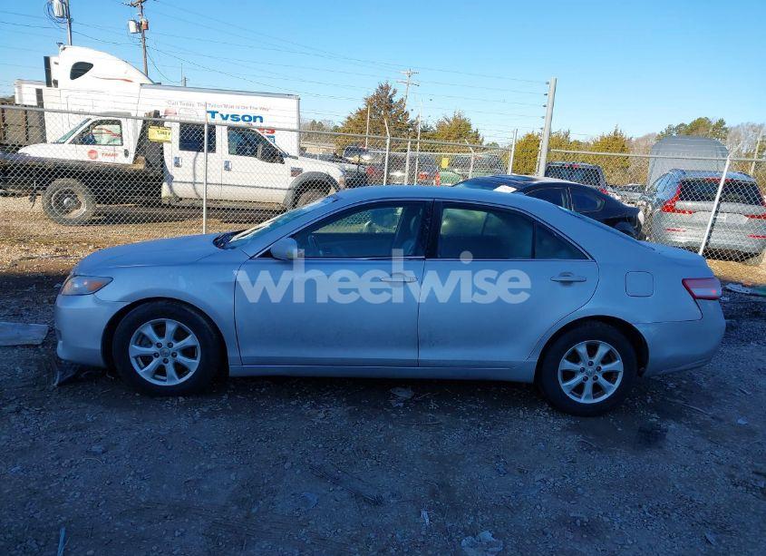 Photo 14 of 2011 Toyota Camry LE (VIN 4T1BF3EKXBU641988)