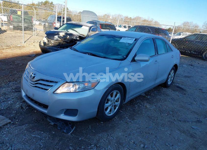 Photo 2 of 2011 Toyota Camry LE (VIN 4T1BF3EKXBU641988)