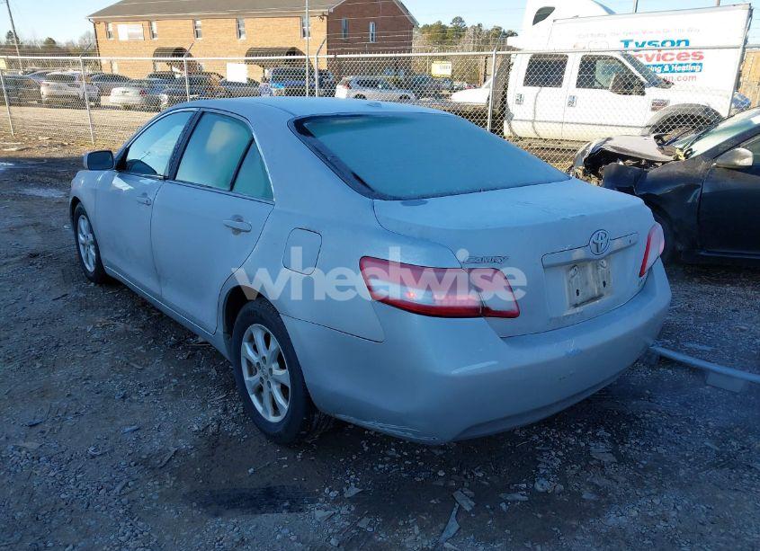 Photo 3 of 2011 Toyota Camry LE (VIN 4T1BF3EKXBU641988)