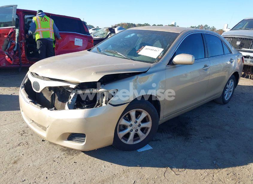 Photo 2 of 2011 Toyota Camry LE (VIN 4T1BF3EKXBU655955)