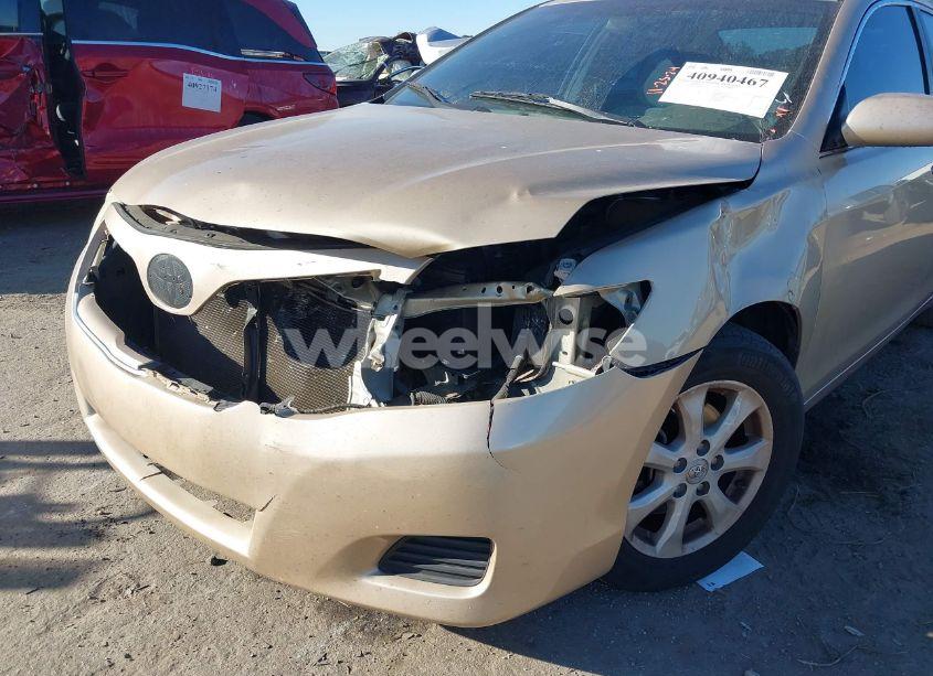 Photo 6 of 2011 Toyota Camry LE (VIN 4T1BF3EKXBU655955)