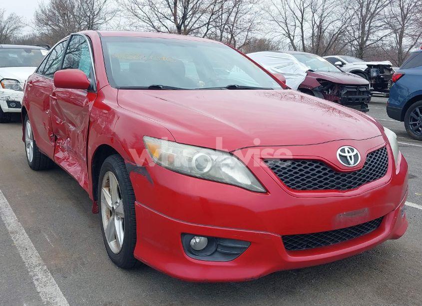 2011 Toyota Camry SE (VIN 4T1BF3EKXBU660606) main photo