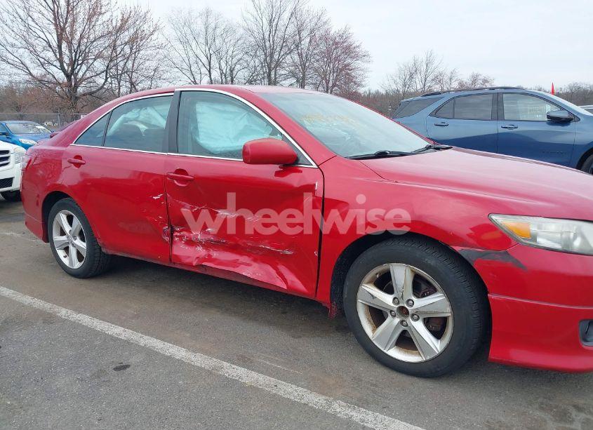 Photo 6 of 2011 Toyota Camry SE (VIN 4T1BF3EKXBU660606)