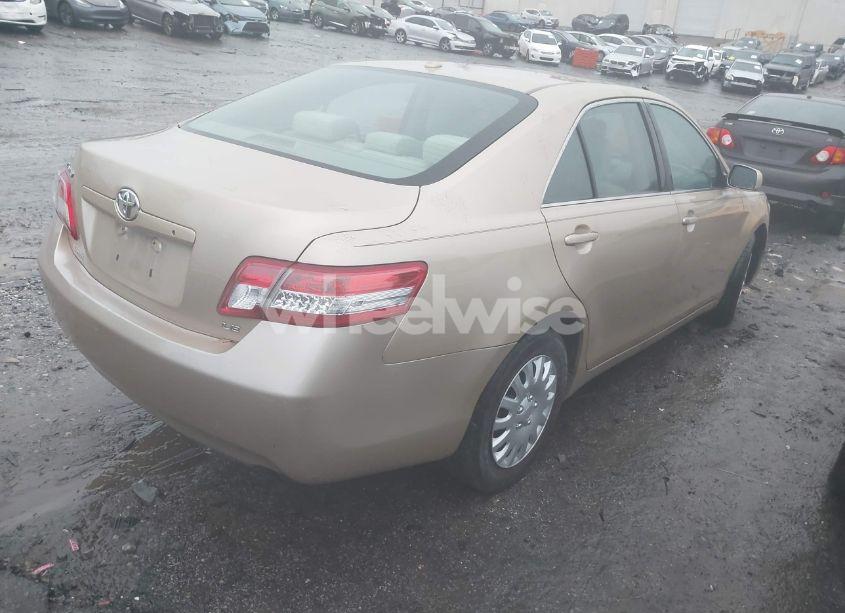 Photo 4 of 2011 Toyota Camry SE/LE/XLE (VIN 4T1BF3EKXBU664591)