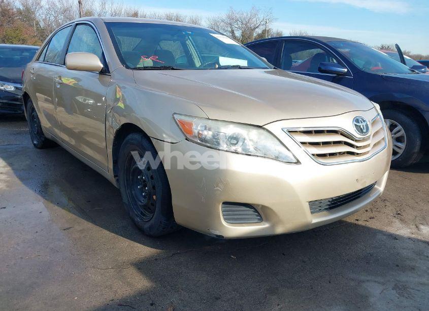 2011 Toyota Camry LE (VIN 4T1BF3EKXBU667278) main photo