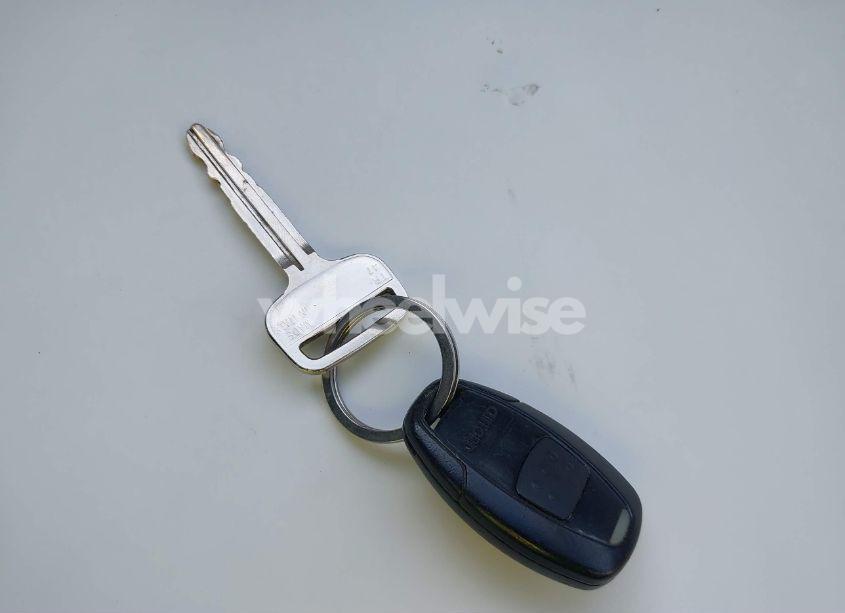 Photo 11 of 2011 Toyota Camry LE (VIN 4T1BF3EKXBU667278)