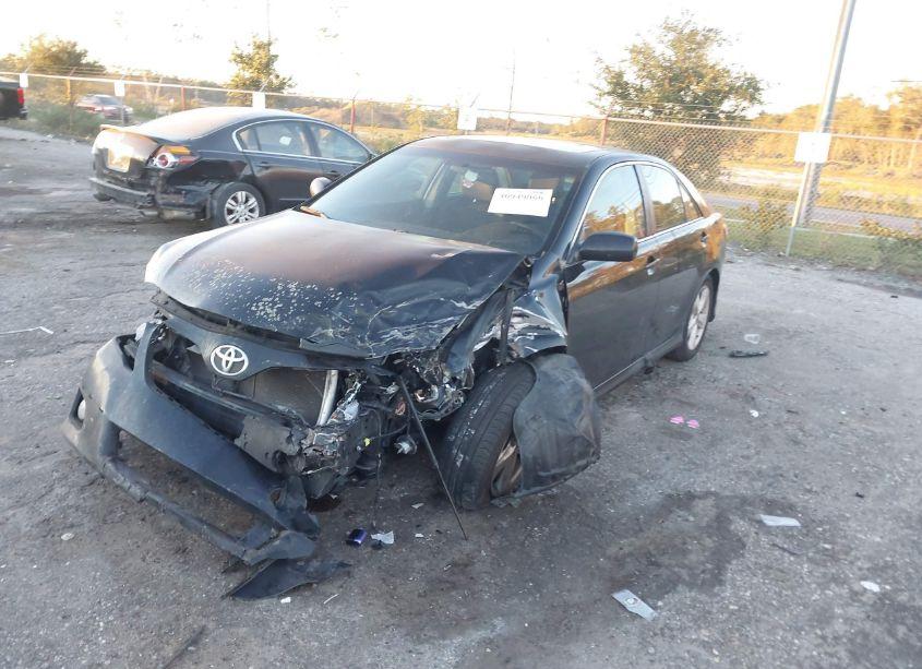 Photo 2 of 2011 Toyota Camry SE (VIN 4T1BF3EKXBU669600)