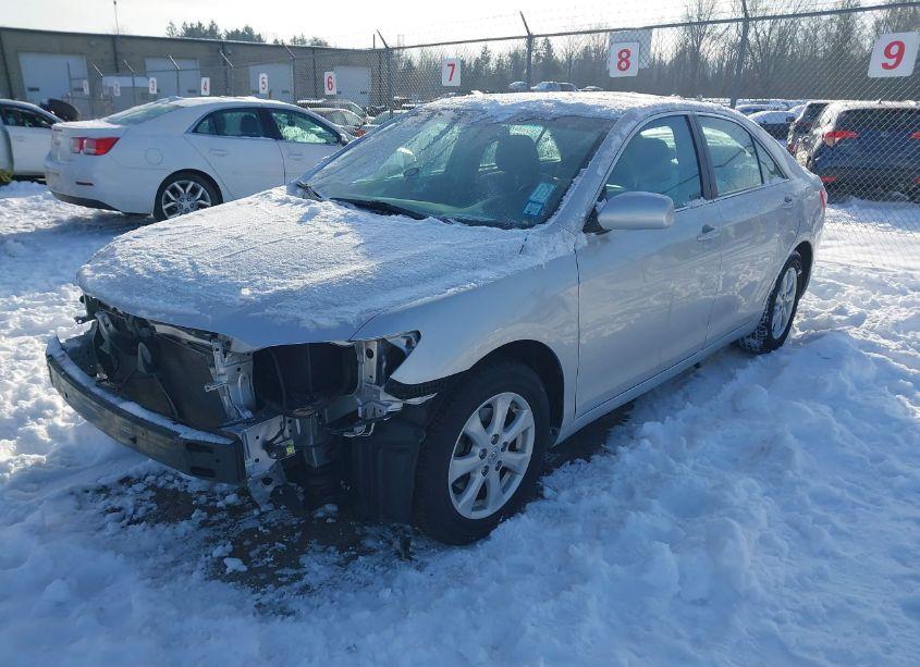 Photo 2 of 2011 Toyota Camry LE (VIN 4T1BF3EKXBU670665)