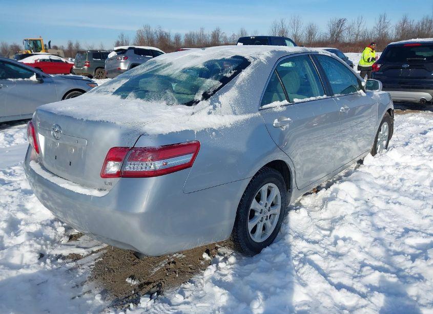 Photo 4 of 2011 Toyota Camry LE (VIN 4T1BF3EKXBU670665)