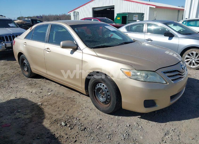2011 Toyota Camry (VIN 4T1BF3EKXBU679821) main photo