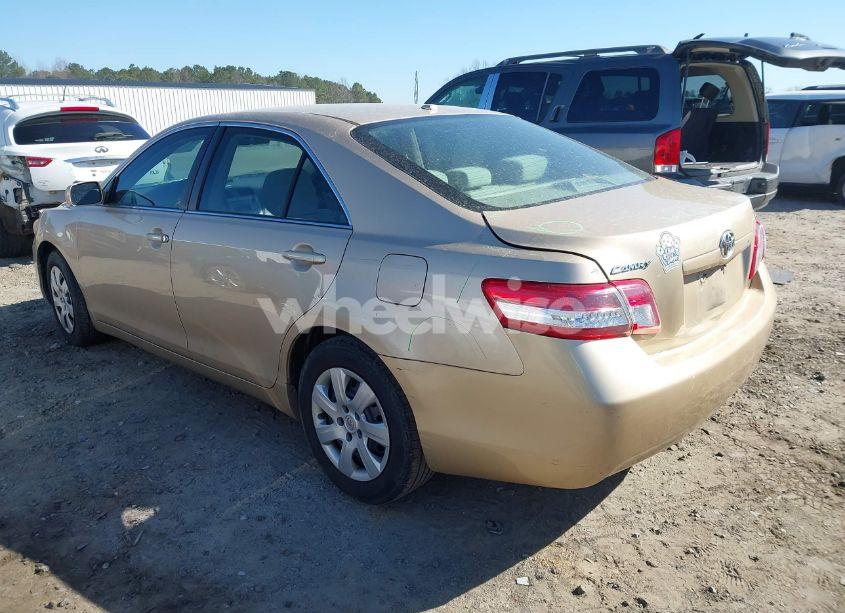 Photo 3 of 2011 Toyota Camry (VIN 4T1BF3EKXBU679821)