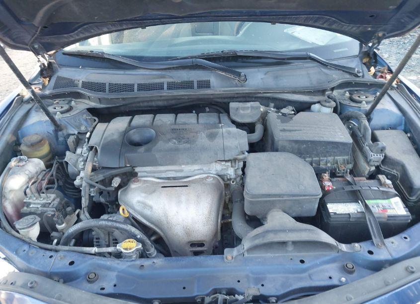 Photo 10 of 2011 Toyota Camry LE (VIN 4T1BF3EKXBU684047)