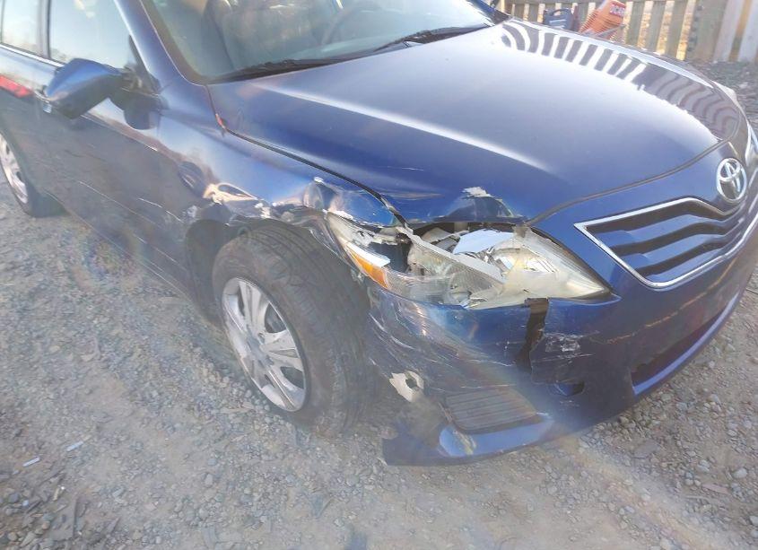 Photo 6 of 2011 Toyota Camry LE (VIN 4T1BF3EKXBU684047)