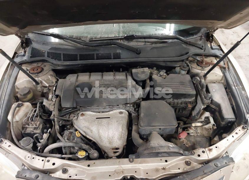 Photo 10 of 2011 Toyota Camry LE (VIN 4T1BF3EKXBU688518)