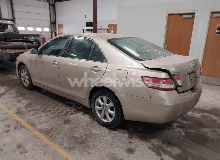 Photo 3 of 2011 Toyota Camry LE (VIN 4T1BF3EKXBU688518)