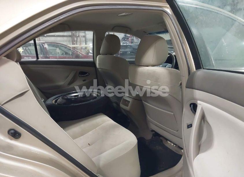 Photo 8 of 2011 Toyota Camry LE (VIN 4T1BF3EKXBU688518)