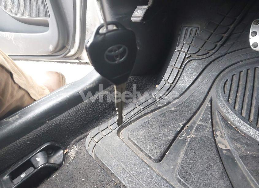 Photo 11 of 2011 Toyota Camry SE (VIN 4T1BF3EKXBU700022)