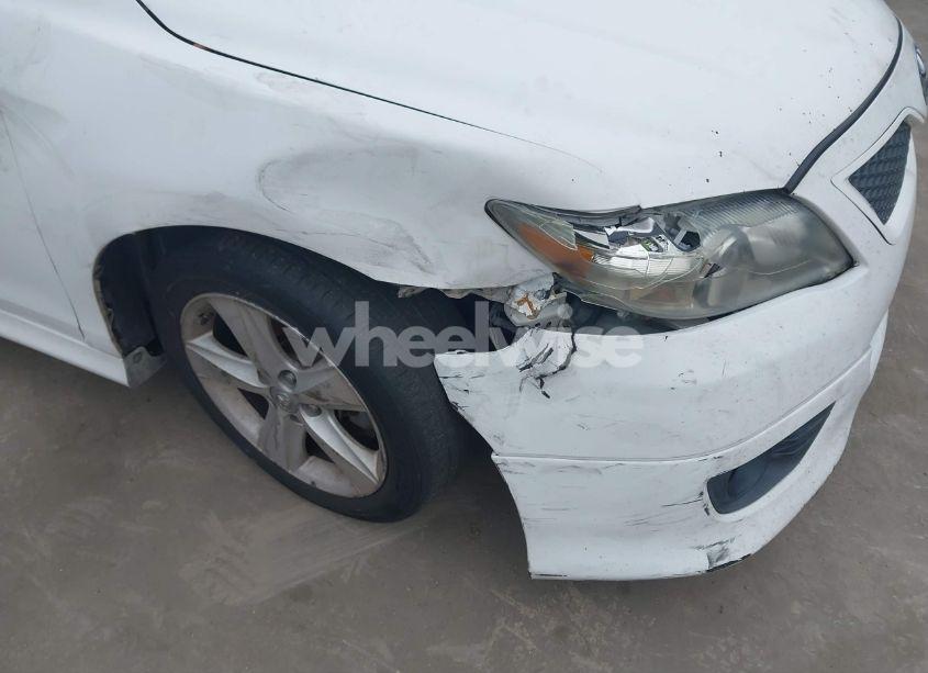 Photo 12 of 2011 Toyota Camry SE (VIN 4T1BF3EKXBU700022)