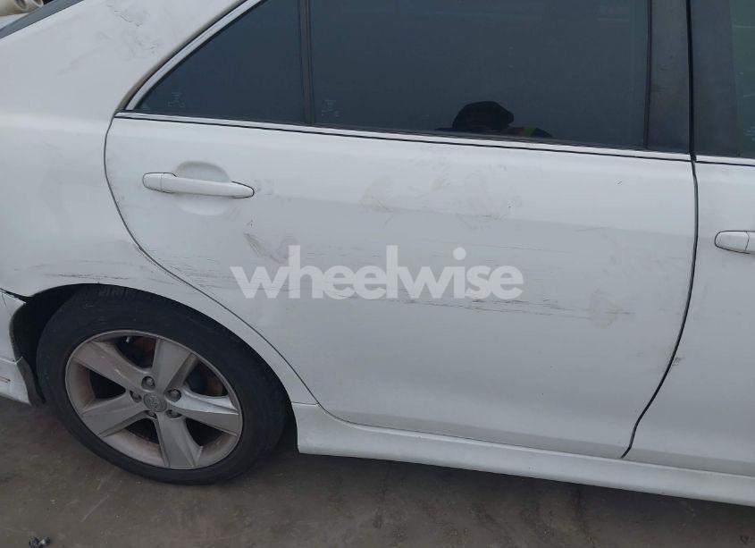 Photo 13 of 2011 Toyota Camry SE (VIN 4T1BF3EKXBU700022)