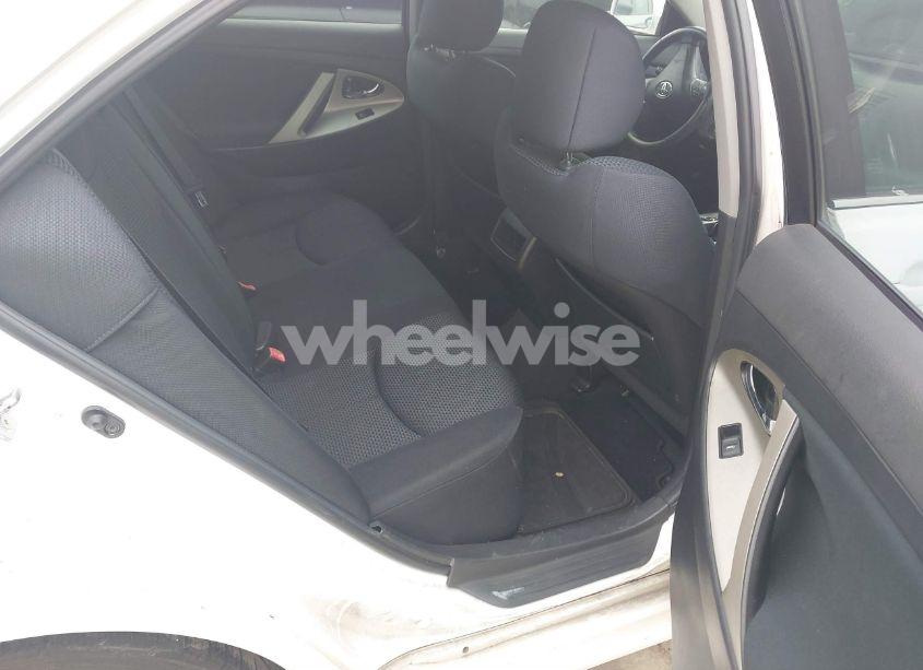 Photo 8 of 2011 Toyota Camry SE (VIN 4T1BF3EKXBU700022)