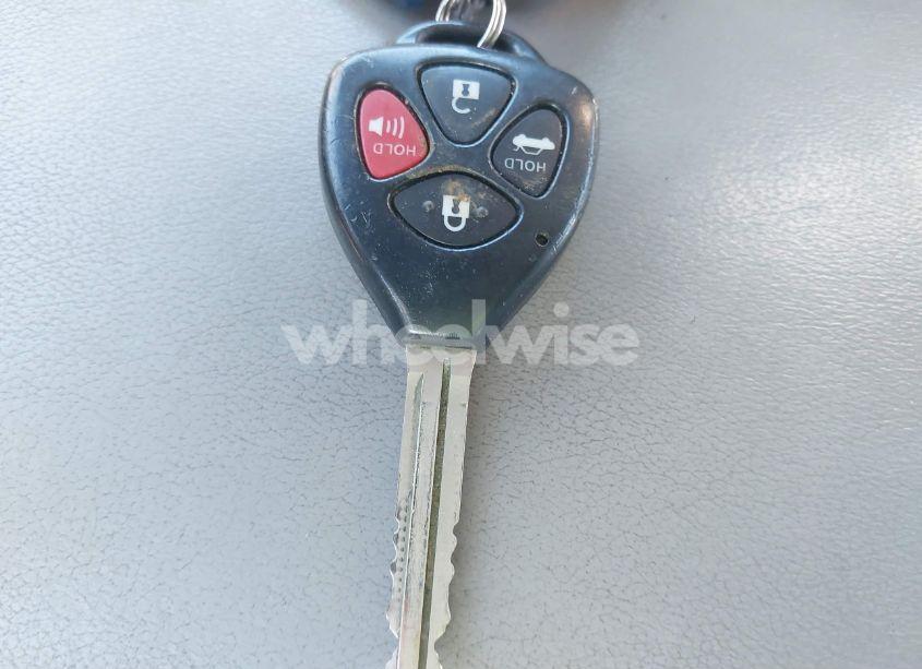 Photo 11 of 2011 Toyota Camry XLE (VIN 4T1BF3EKXBU700683)