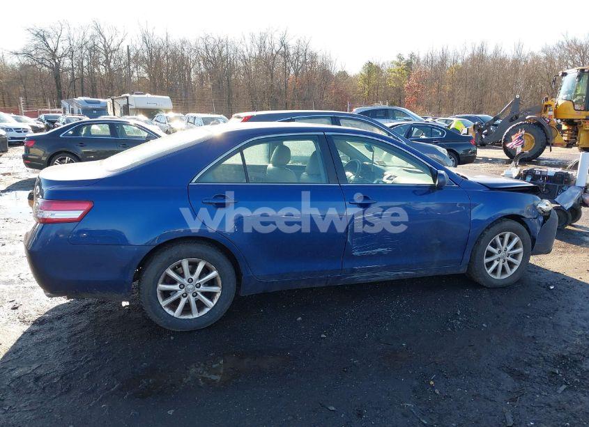 Photo 13 of 2011 Toyota Camry XLE (VIN 4T1BF3EKXBU700683)