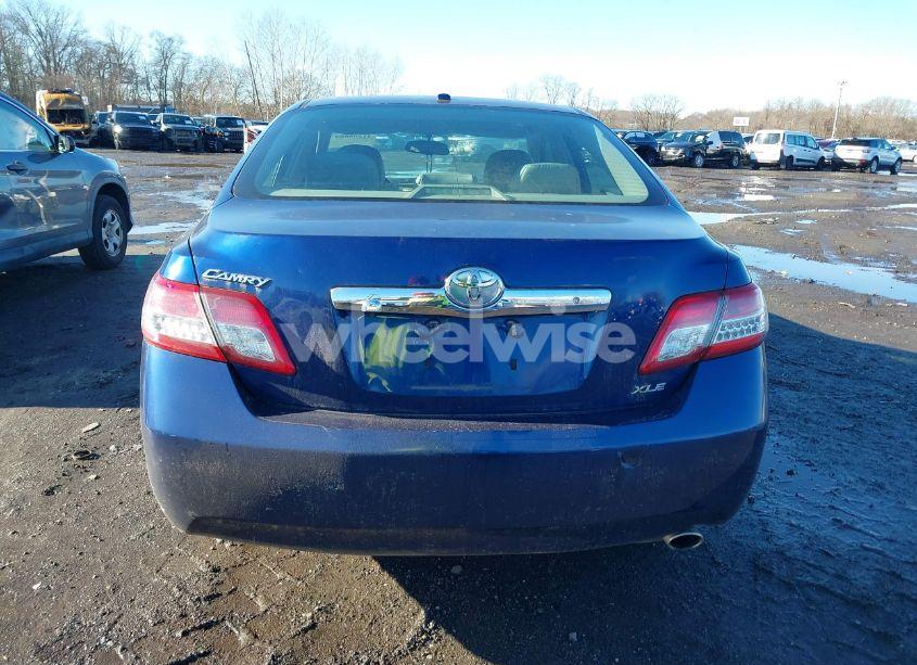 Photo 16 of 2011 Toyota Camry XLE (VIN 4T1BF3EKXBU700683)