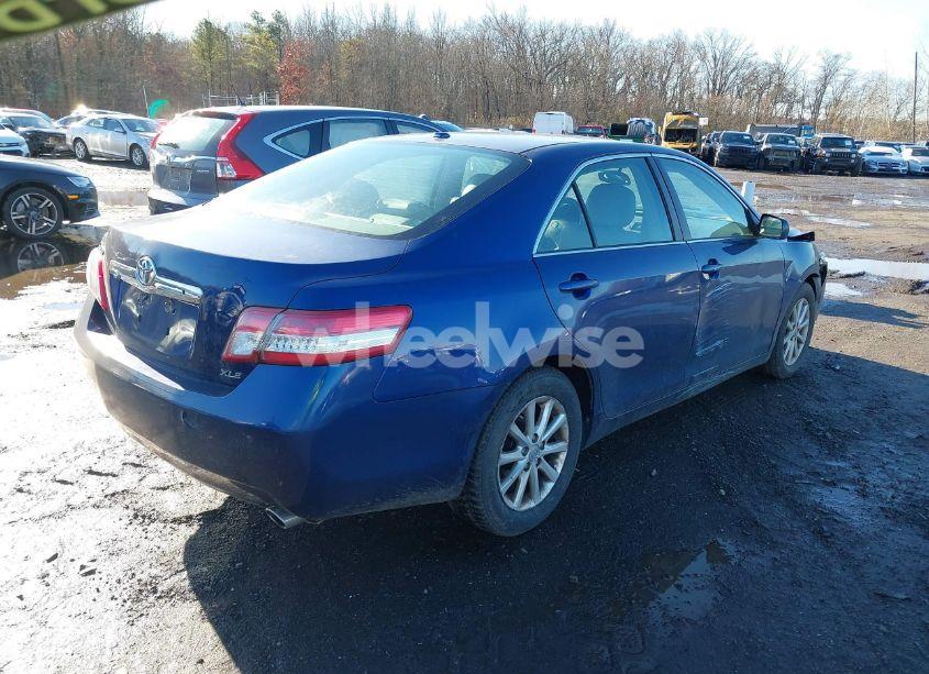 Photo 4 of 2011 Toyota Camry XLE (VIN 4T1BF3EKXBU700683)