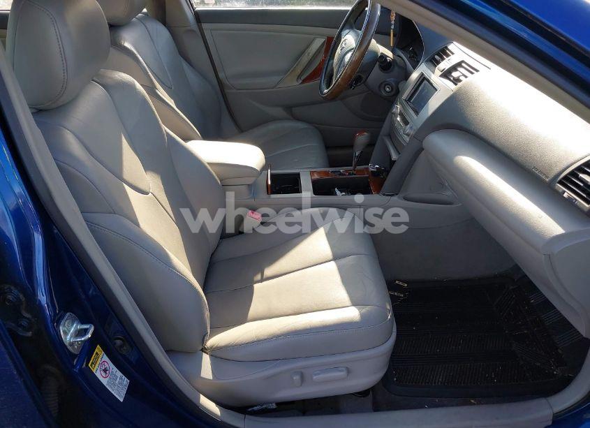 Photo 5 of 2011 Toyota Camry XLE (VIN 4T1BF3EKXBU700683)