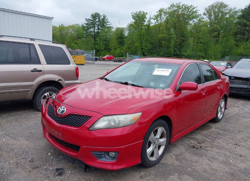 Photo 2 of 2011 Toyota Camry LE/SE/XLE (VIN 4T1BF3EKXBU702661)