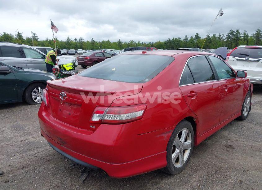 Photo 4 of 2011 Toyota Camry LE/SE/XLE (VIN 4T1BF3EKXBU702661)