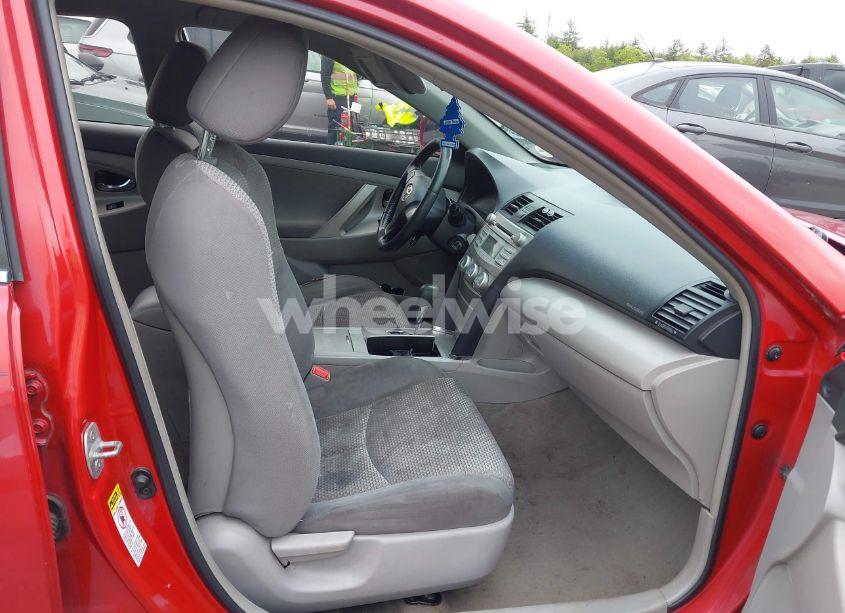 Photo 5 of 2011 Toyota Camry LE/SE/XLE (VIN 4T1BF3EKXBU702661)