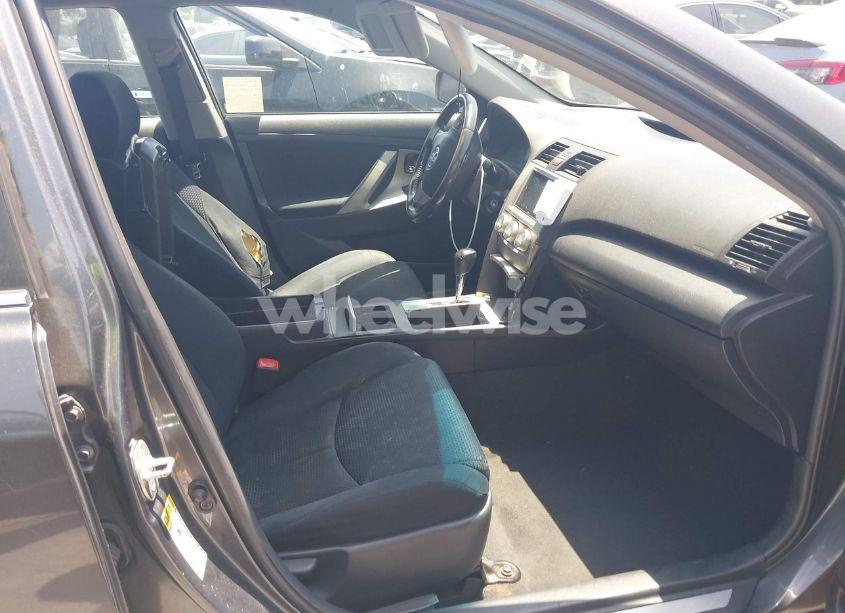 Photo 5 of 2011 Toyota Camry SE (VIN 4T1BF3EKXBU709996)