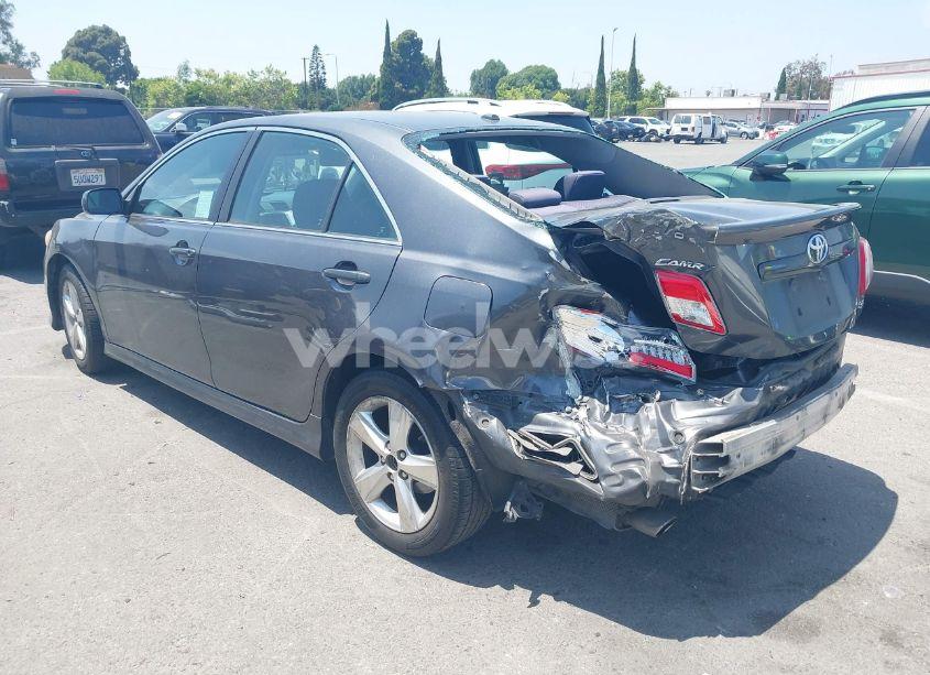 Photo 6 of 2011 Toyota Camry SE (VIN 4T1BF3EKXBU709996)