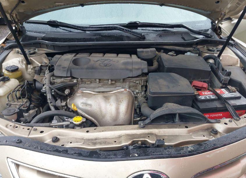 Photo 10 of 2011 Toyota Camry LE (VIN 4T1BF3EKXBU712333)