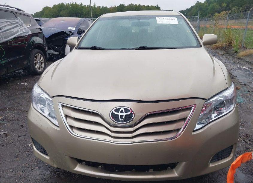 Photo 13 of 2011 Toyota Camry LE (VIN 4T1BF3EKXBU712333)