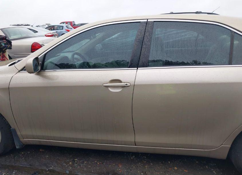 Photo 15 of 2011 Toyota Camry LE (VIN 4T1BF3EKXBU712333)