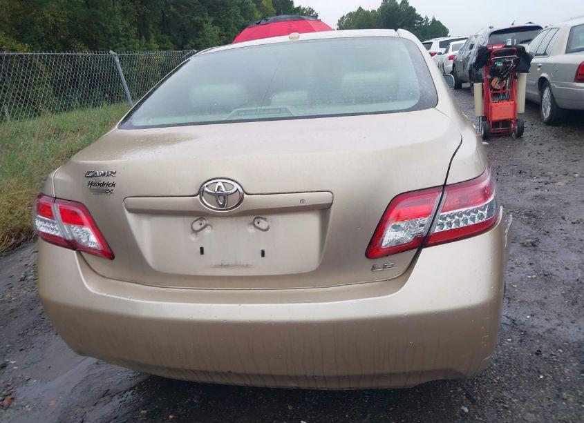 Photo 17 of 2011 Toyota Camry LE (VIN 4T1BF3EKXBU712333)